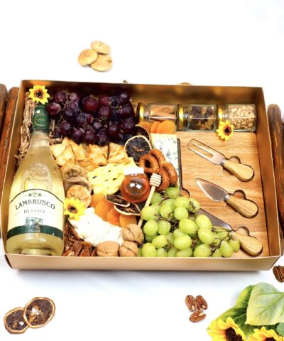 מארז גבינות Cheese & Cheers